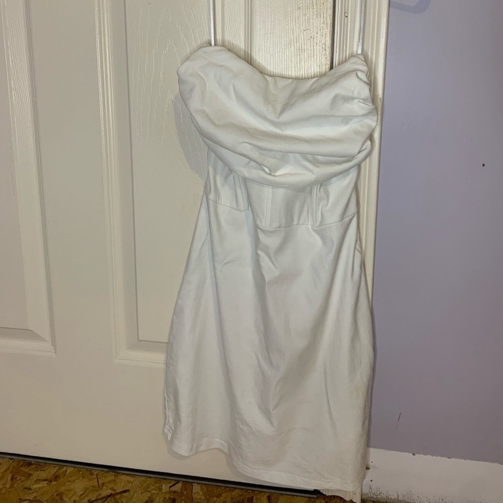 Strapless dress